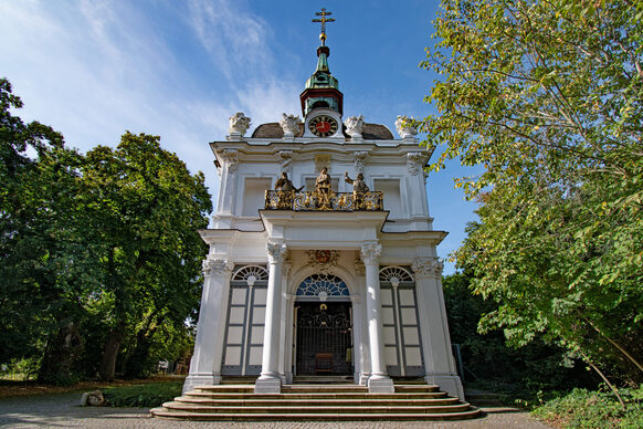 Frontalansicht der Kreuzbergkirche